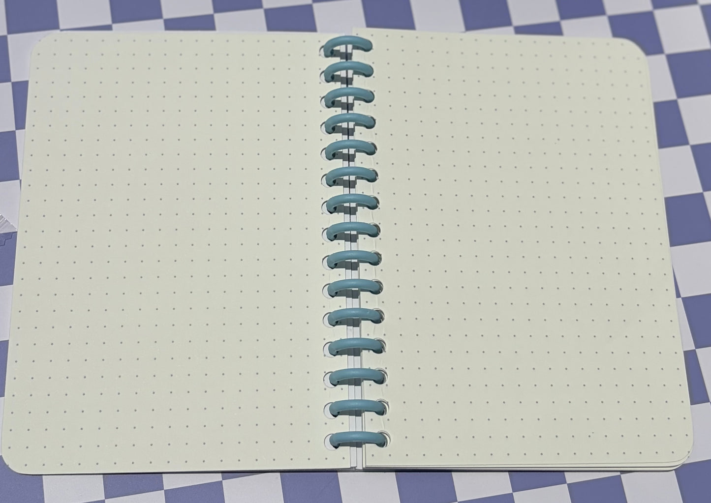 Minicuaderno con logotipo
